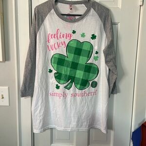 NWT Simply Southern St. Patrick’s Day “Feeling lucky” Holiday Shirt